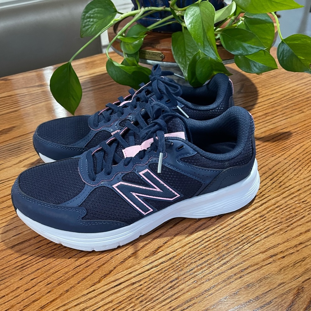 Size 10 WIDE  - New Balance- never worn.